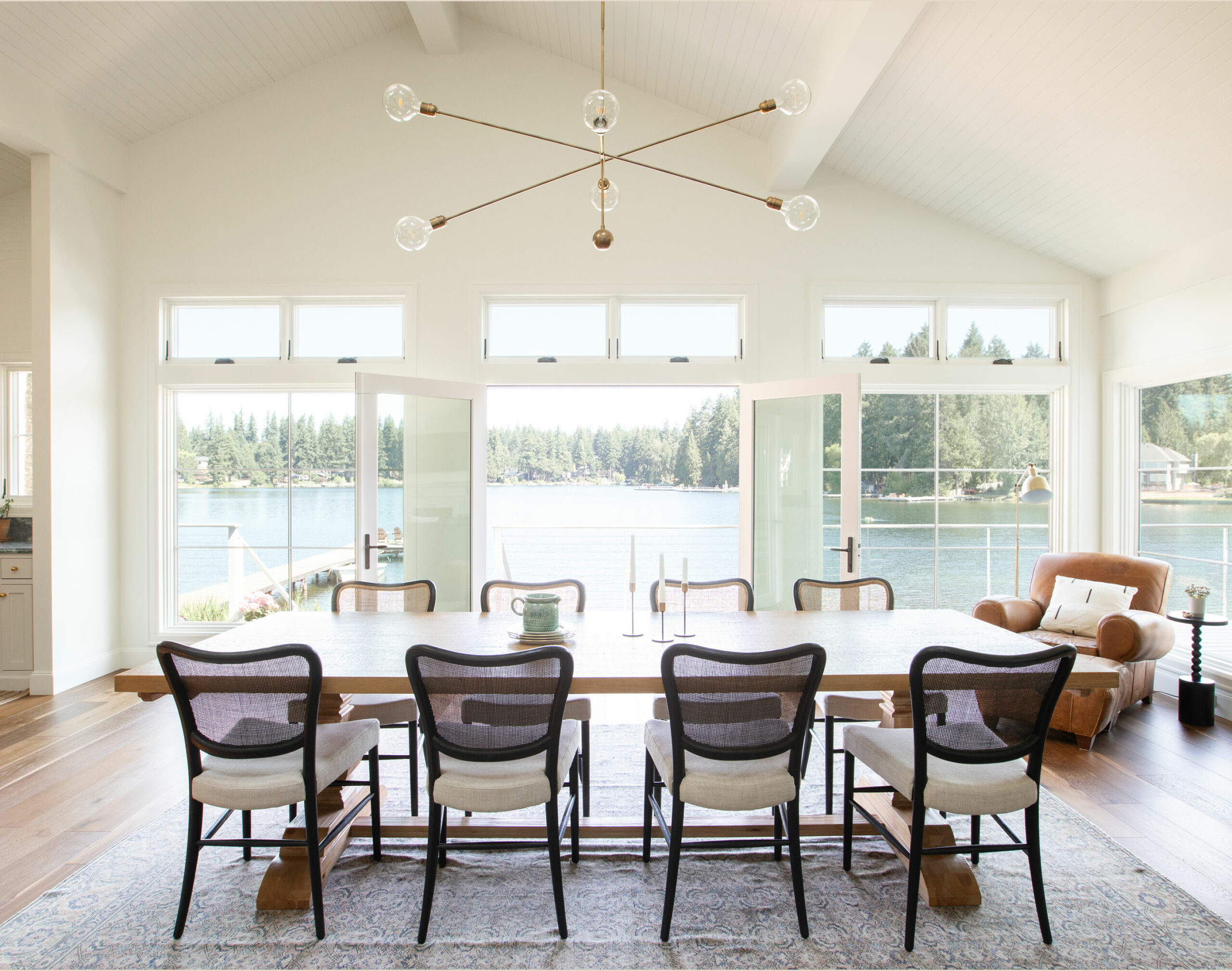 Pine Lake Home - beautiful bright dinning room with a view of the lake